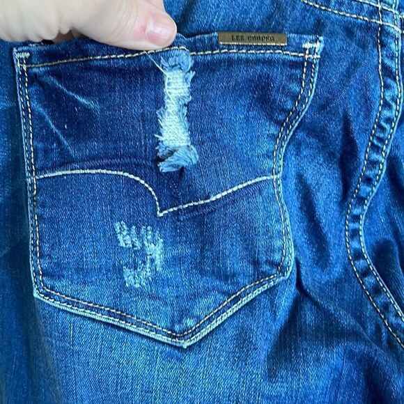 Lee Cooper Emma boyfriend Jean with stretch. Distressed look. - Picture 5 of 8